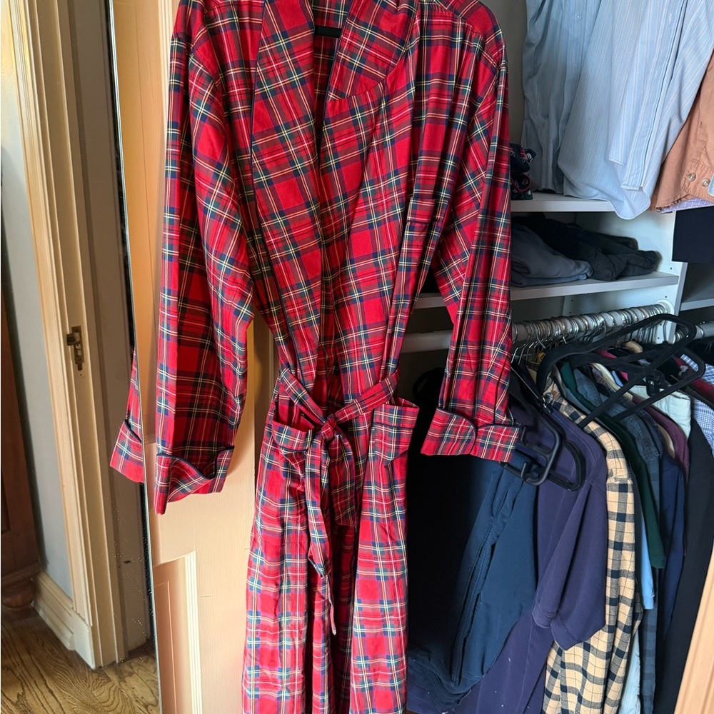 Red Plaid Men’s Size XL Robe | 80% Cotton, 20% Wool | New-ish (never been worn)